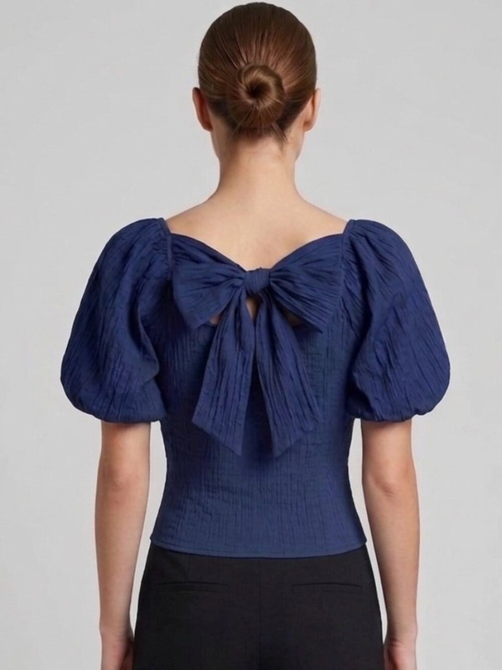NWT New Loft Navy Crinkle Seersucker Puff-Sleeve Top Bow Back Cotton Stretch L